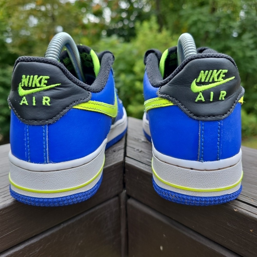 Nike Air Force 1 LV8 FD0302-400 Unisex Blue Volt Black White Sneaker Men's 5.5 - Picture 6 of 9